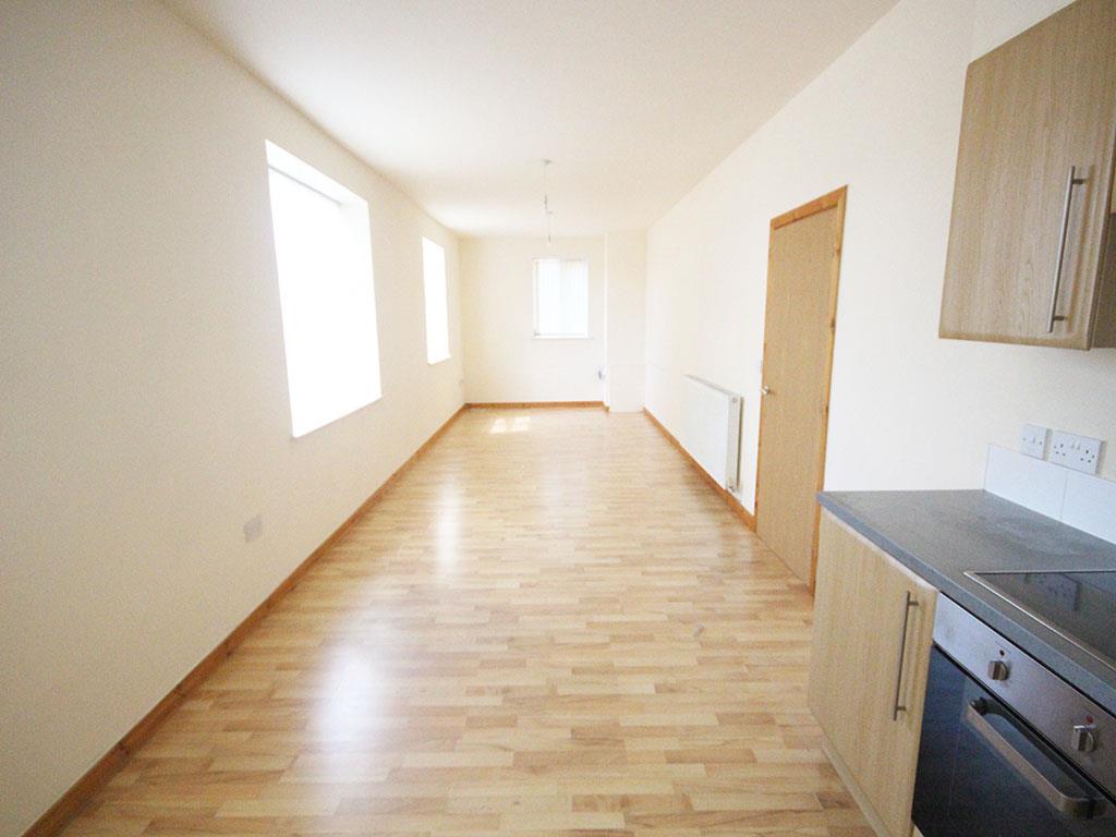 2 bedroom apartment To Let in Colne - IMG_3431.jpg